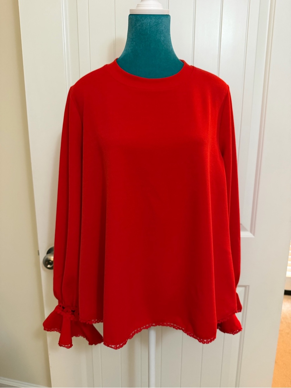 Pomander Place Bright Red Long-Sleeve Ruffle Hem Blouse size XL